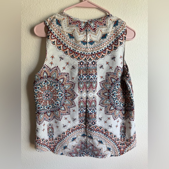 Verse Multicolor Mandala Print Sleeveless Boho Blouse - Picture 4 of 7